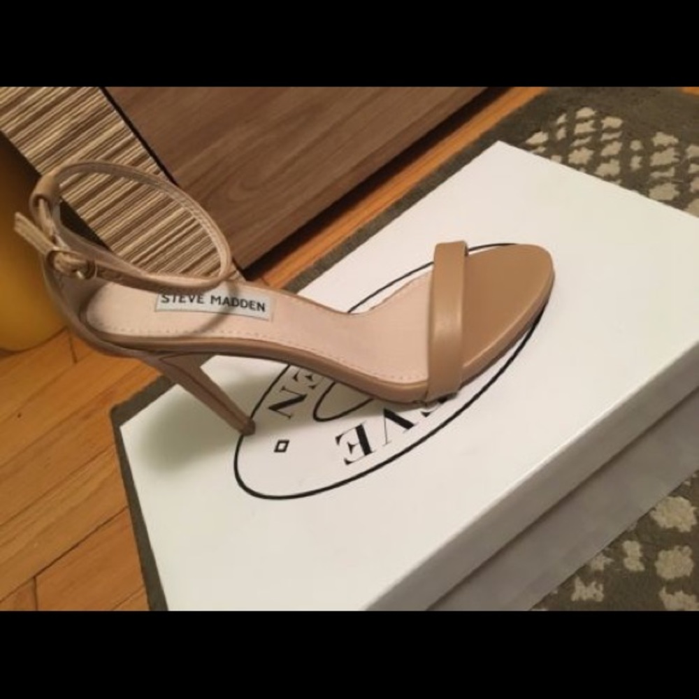 Steve Madden nude heels